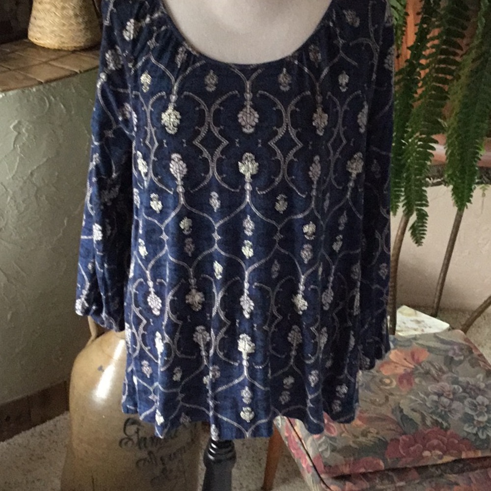 NWOT Chico’s Cold Shoulder Top
